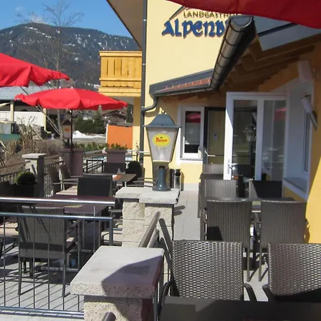 ホテル Landgasthof Alpenblick アルテンマルクト・イム・ポンガウ